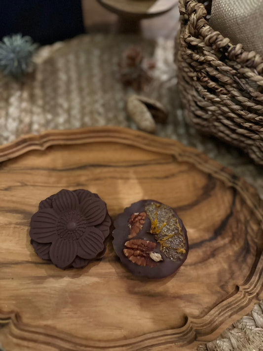 RAWナッツとみかんのRAWチョコレート